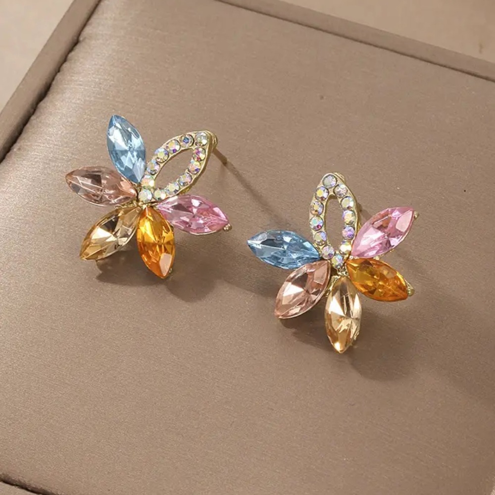 NEW SUMMER Bright Shinny Sapphire Multicolor Stud Earrings Gold 14k